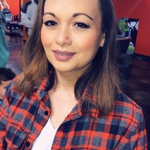 Meet your Posher, April